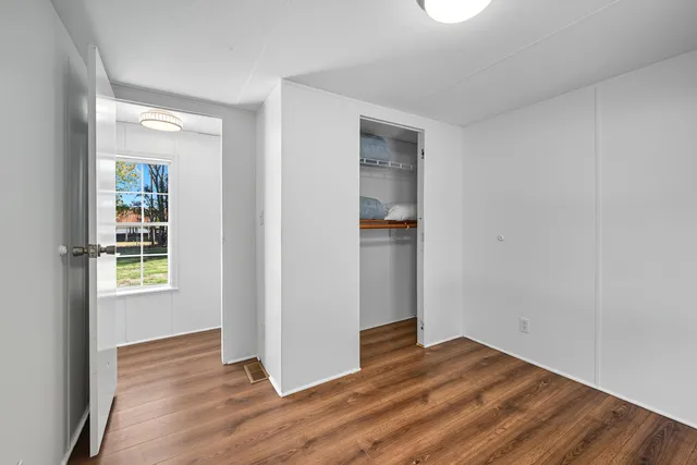 $189,750 | 179 Maple Avenue, Farmington, ME 04938