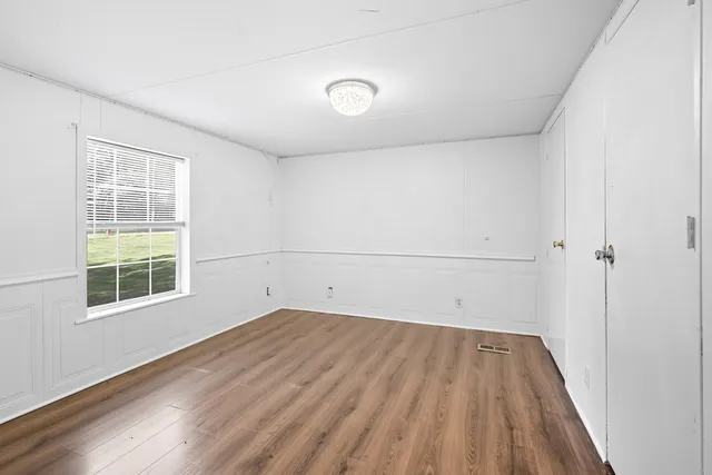 $189,750 | 179 Maple Avenue, Farmington, ME 04938