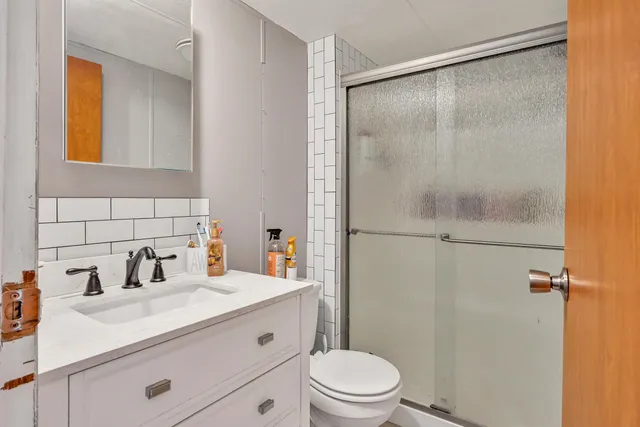 $189,750 | 179 Maple Avenue, Farmington, ME 04938