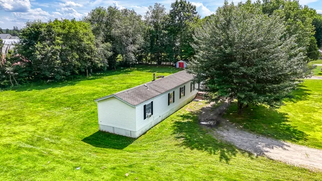 $189,750 | 179 Maple Avenue, Farmington, ME 04938
