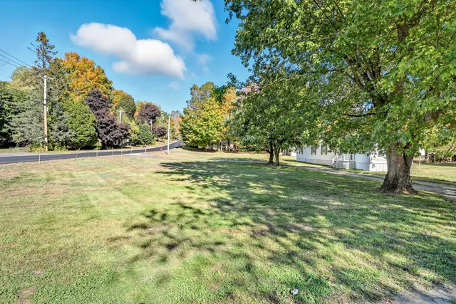 $189,750 | 179 Maple Avenue, Farmington, ME 04938