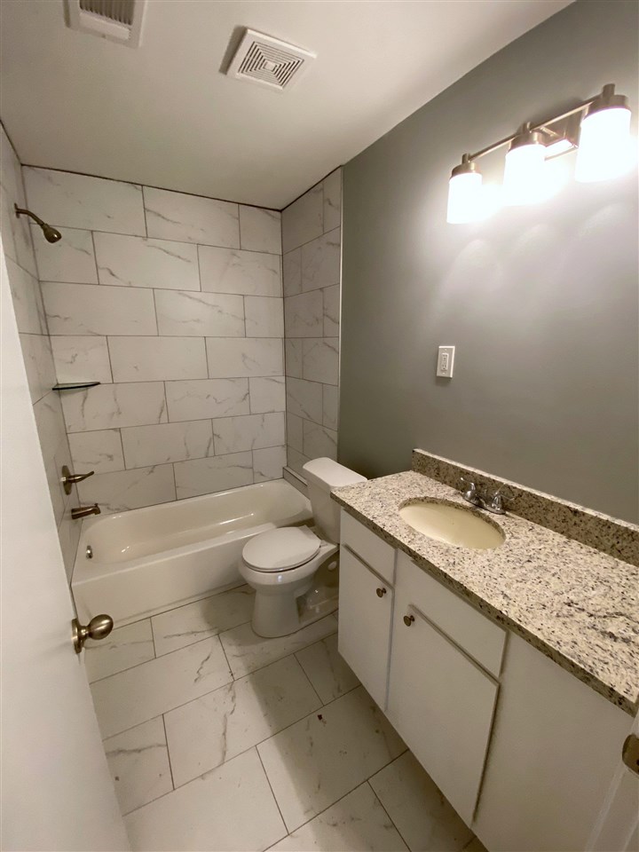 335 South White Station Road Memphis, TN 38117 - Photo 12 of 20