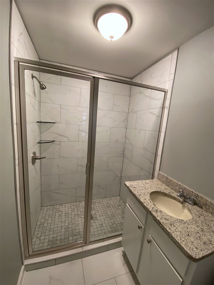 335 South White Station Road Memphis, TN 38117 - Photo 6 of 20