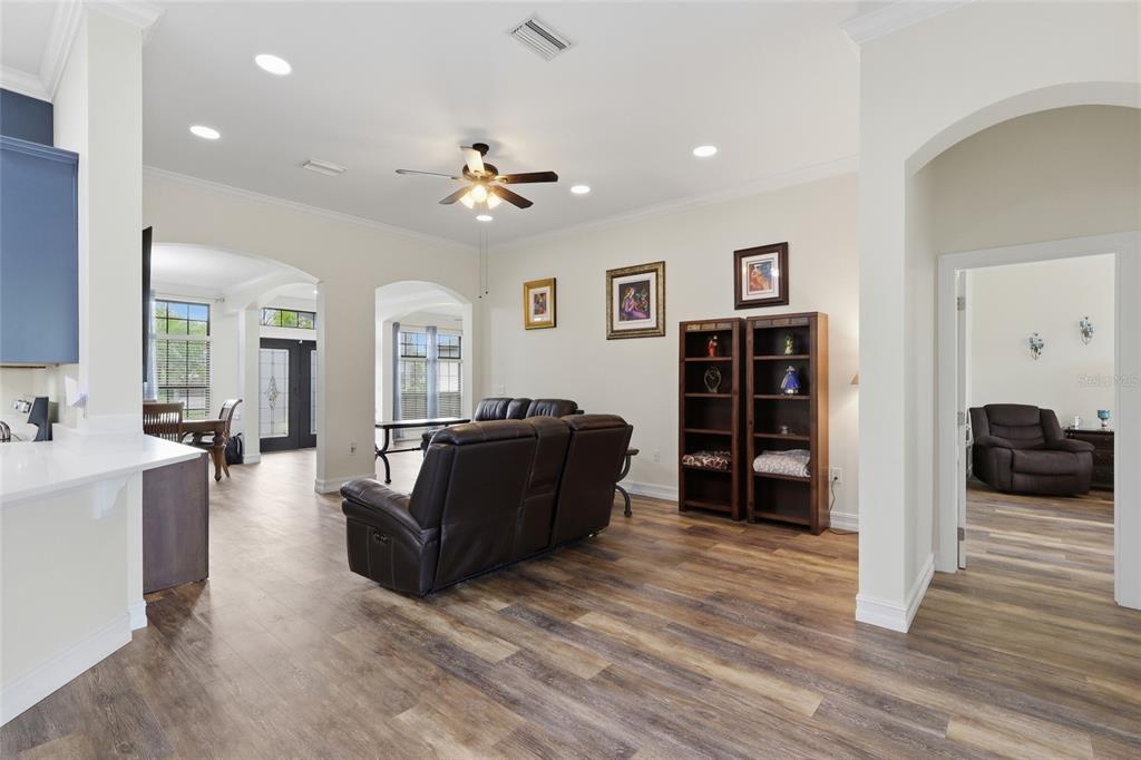 326 Star Shell Drive Apollo Beach, FL 33572 - Photo 10 of 45