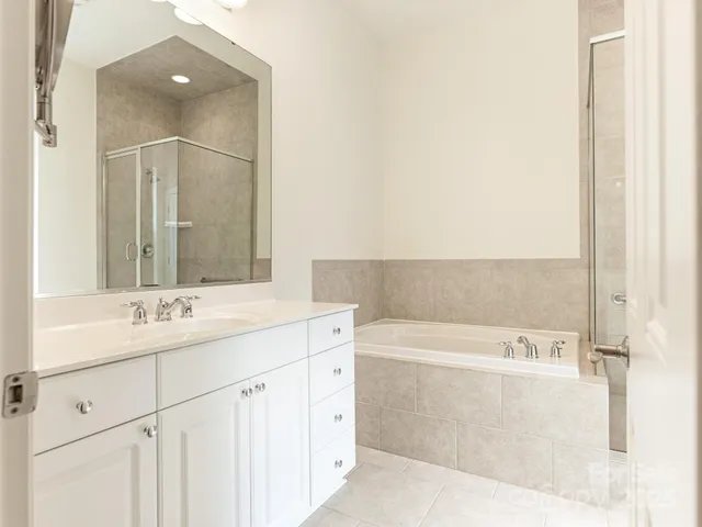 $824,000 | 17106 Hedgerow Park Road, Charlotte, NC 28277