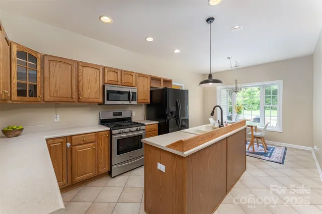 $455,000 | 415 Kingfisher Lane, Mills River, NC 28759