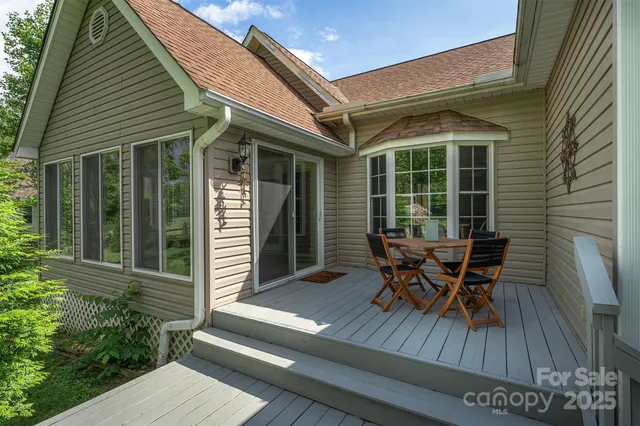 $455,000 | 415 Kingfisher Lane, Mills River, NC 28759