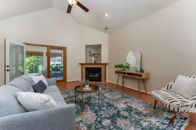 $455,000 | 415 Kingfisher Lane, Mills River, NC 28759