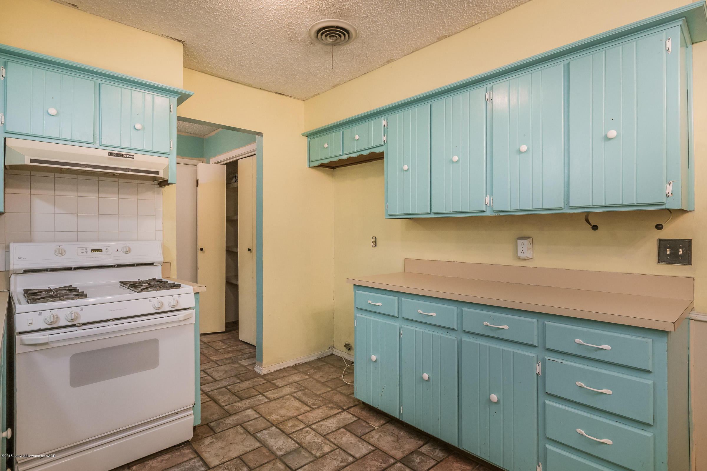 5344 Capulin Lane Amarillo, TX 79110 - Photo 5 of 19 Kitchen (2)