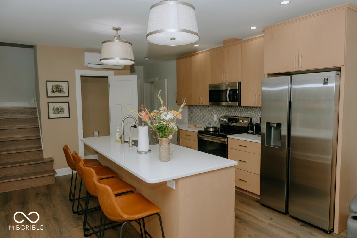 606-608 North Emerson Avenue Indianapolis, IN 46219 - Photo 2 of 88