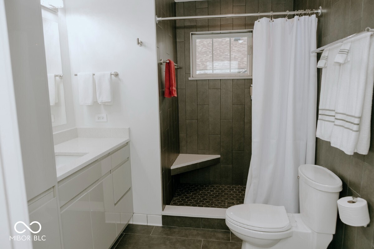 606-608 North Emerson Avenue Indianapolis, IN 46219 - Photo 43 of 88