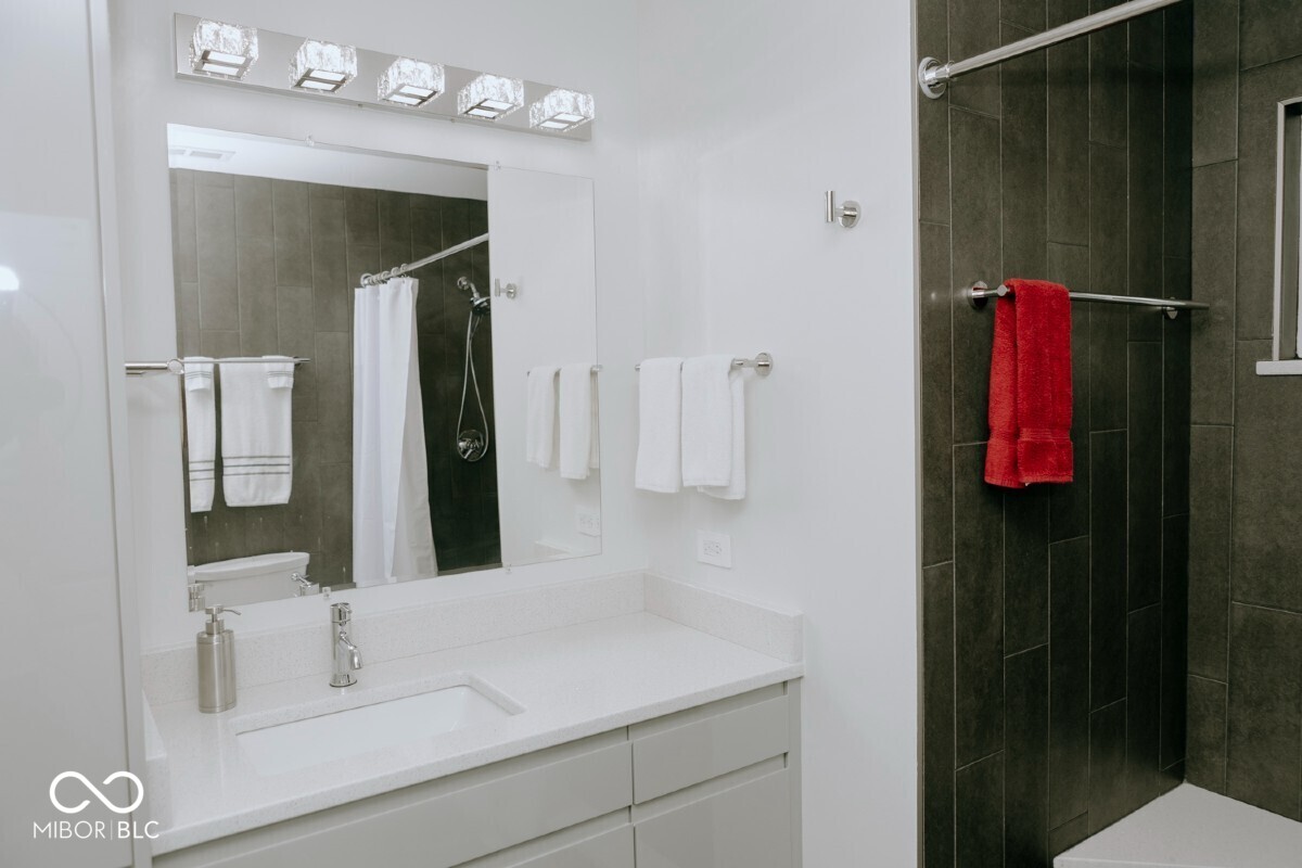 606-608 North Emerson Avenue Indianapolis, IN 46219 - Photo 45 of 88