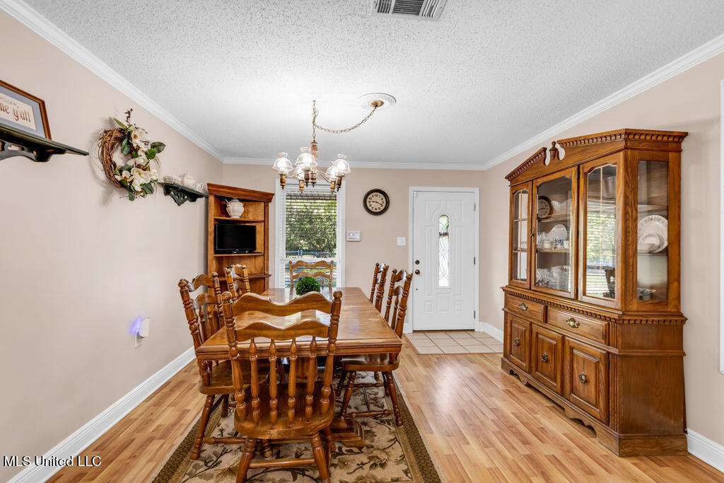 522 Genin Street Bay St. Louis, MS 39520 - Photo 7 of 34 522GeninSt-7