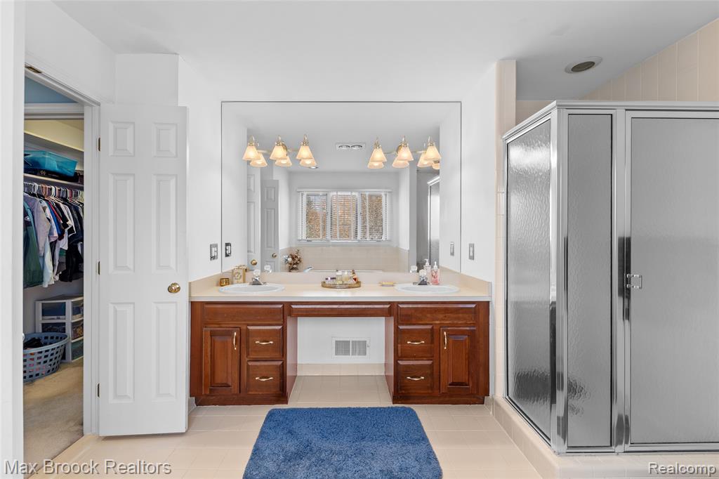 41450 Mission Lane Novi, MI 48167 - Photo 22 of 44