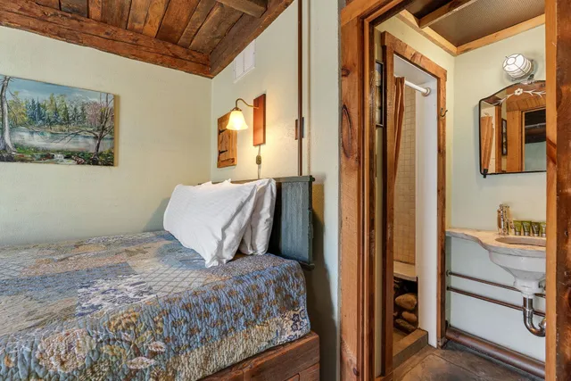 $3,900,000 | 57 Tweed River Drive, Pittsfield, VT 05762