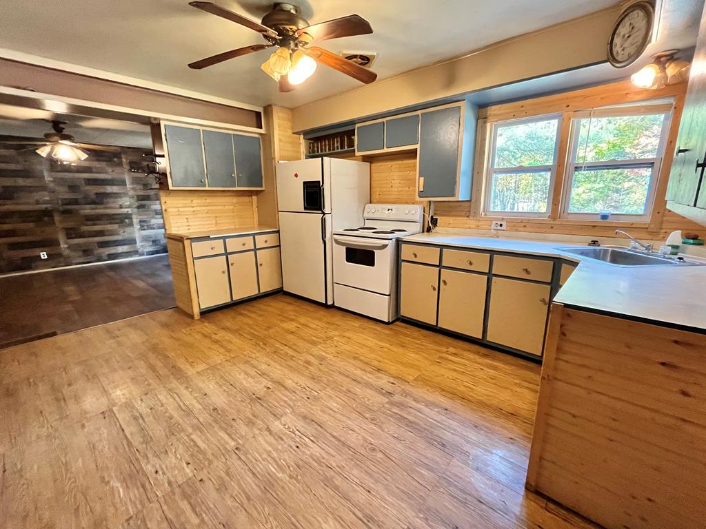 11756 Spring Creek Road Titusville, PA 16354 - Photo 8 of 31