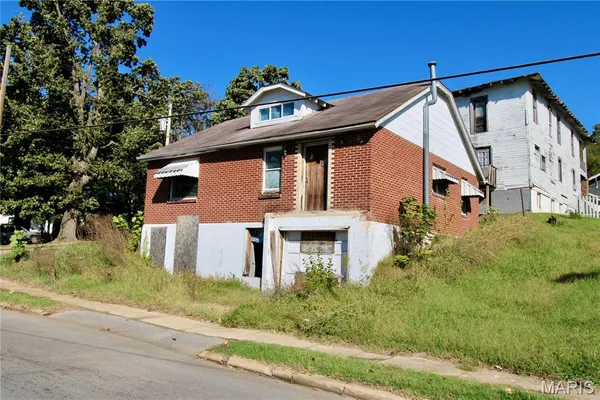 $22,000 | 448 Lester Street, Poplar Bluff, MO 63901