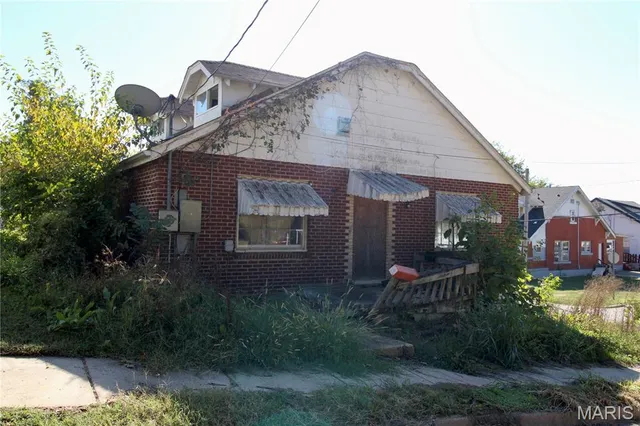 $22,000 | 448 Lester Street, Poplar Bluff, MO 63901
