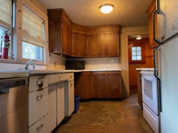 10 Sunset Road Blandford, MA 01008 - Photo 15 of 22 Gallery Image 15