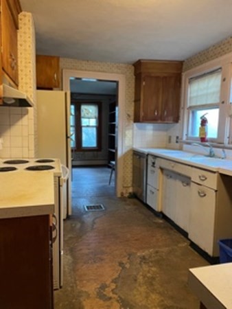 10 Sunset Road Blandford, MA 01008 - Photo 17 of 22 Gallery Image 17