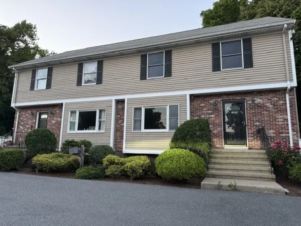 $3,900 | 157 Hartford Street, Unit A, Natick, MA 01760