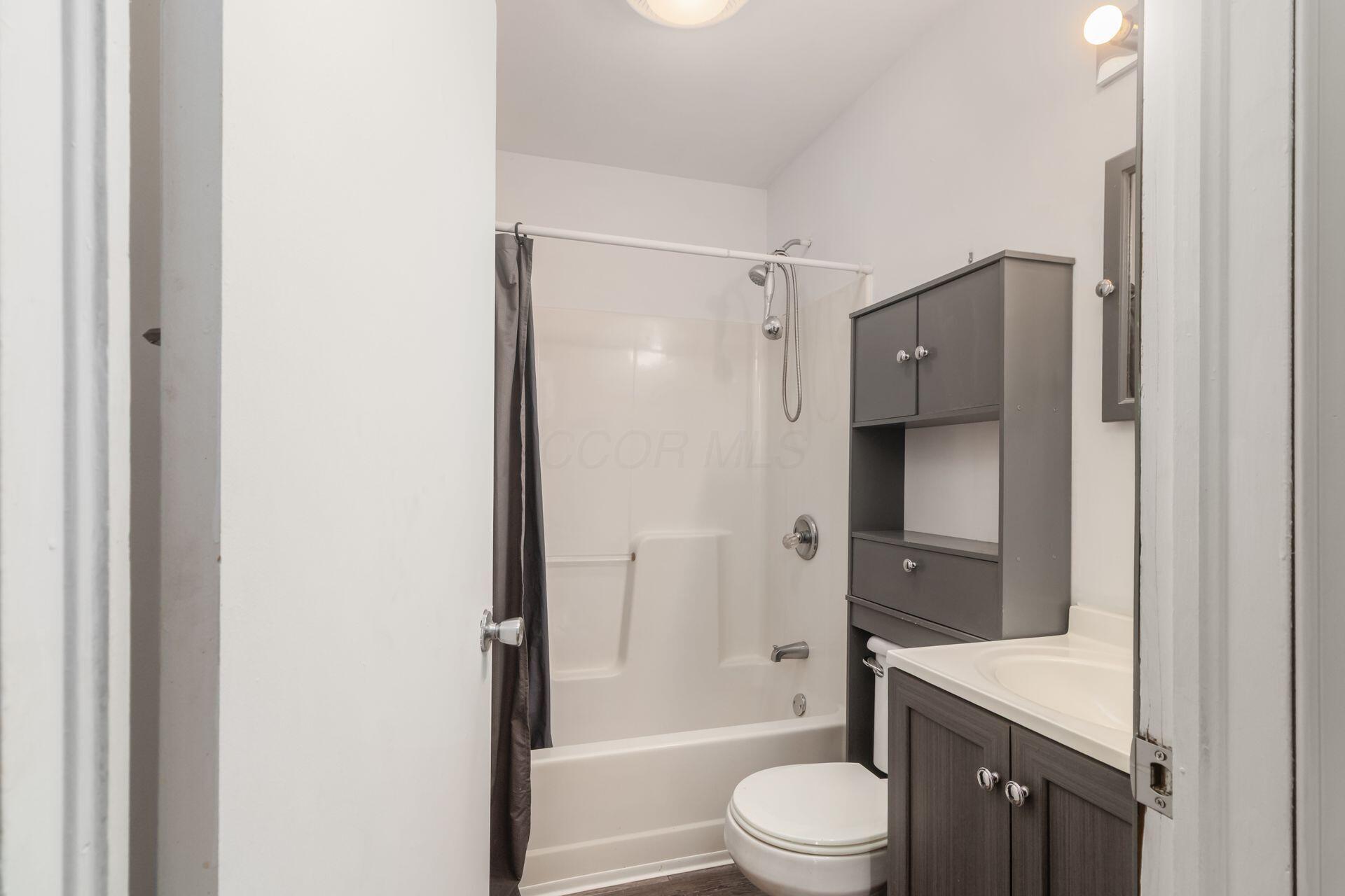14066 Cleveland Road Southwest Pataskala, OH 43062 - Photo 12 of 37 Bathroom 1