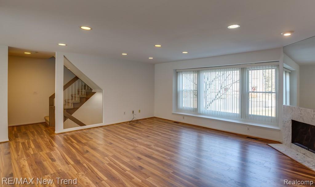 6335 Aspen Ridge Boulevard West Bloomfield, MI 48322 - Photo 3 of 15