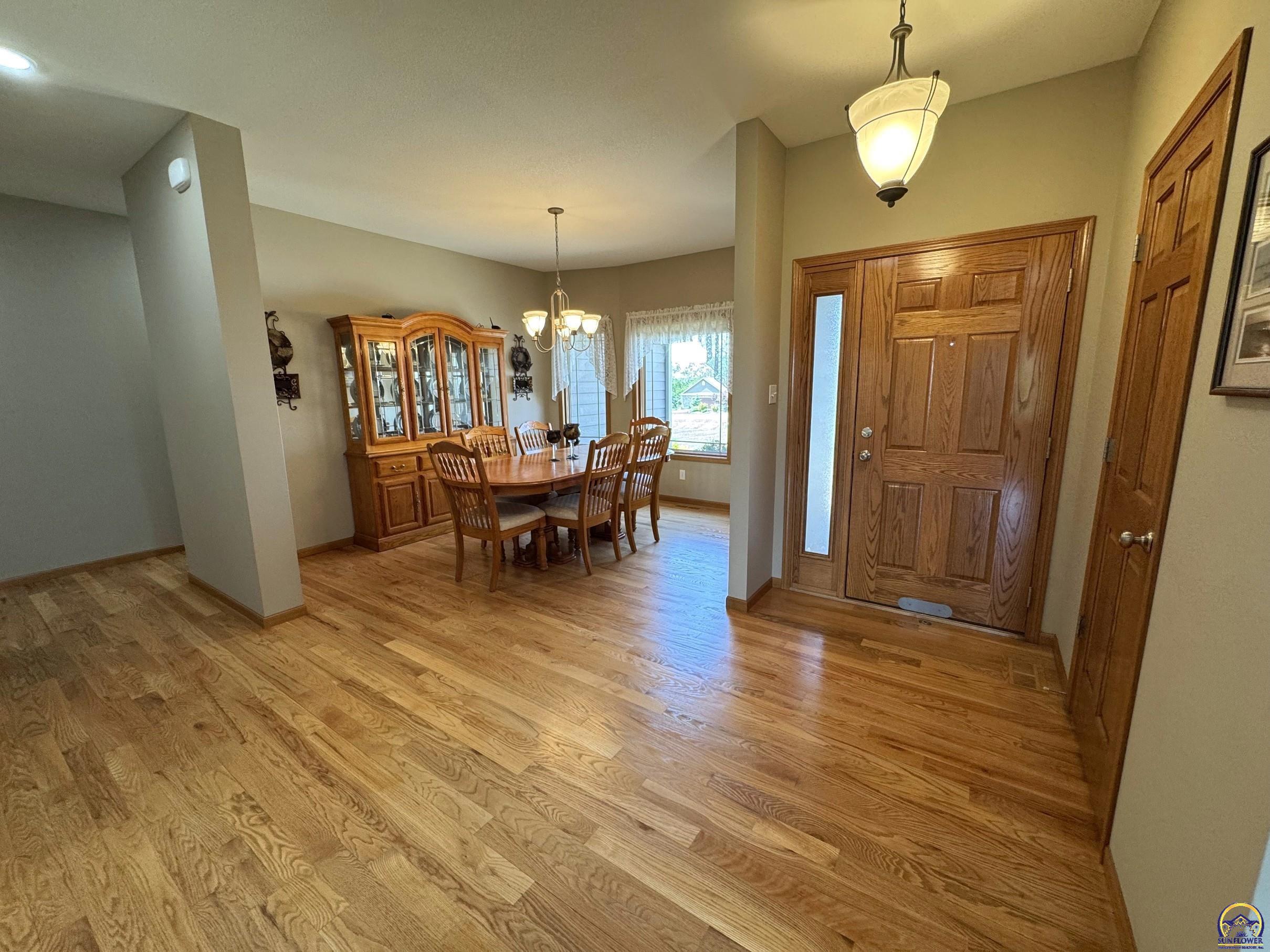 5230 Southwest Knudsen Road Topeka, KS 66610 - Photo 4 of 44