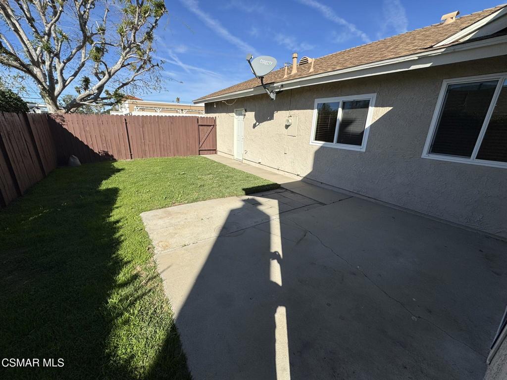 2263 Workman Avenue Simi Valley, CA 93063 - Photo 14 of 17 a view of a back yard of the house