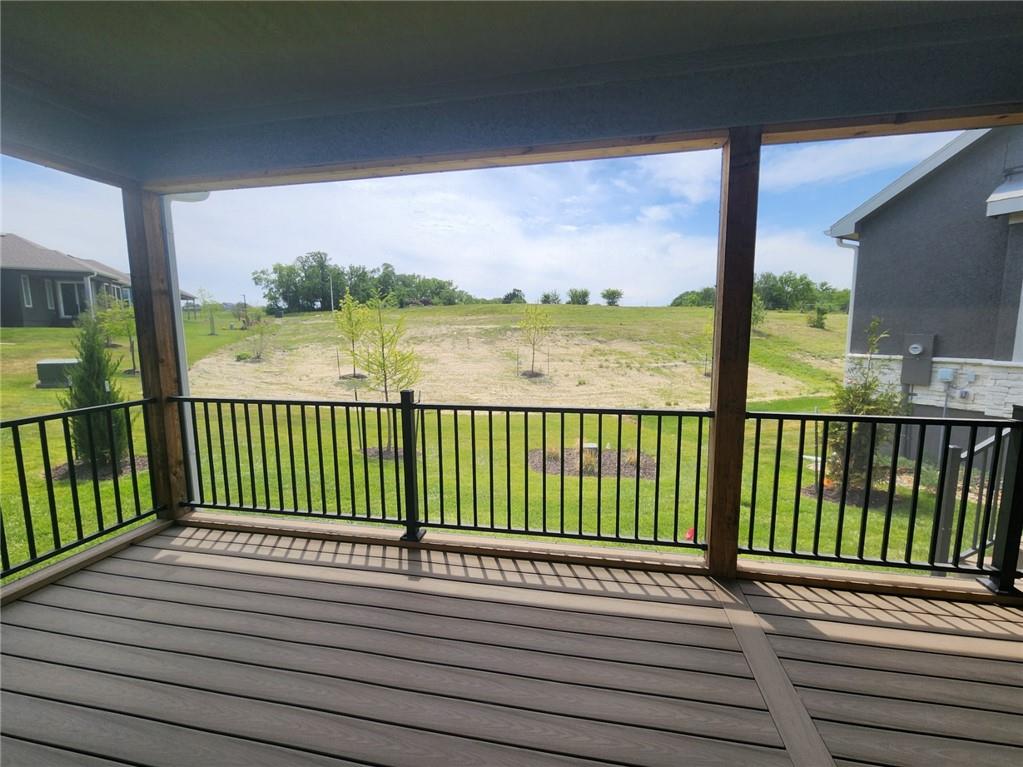 11560 North Olathe View Road Olathe, KS 66061 - Photo 6 of 31
