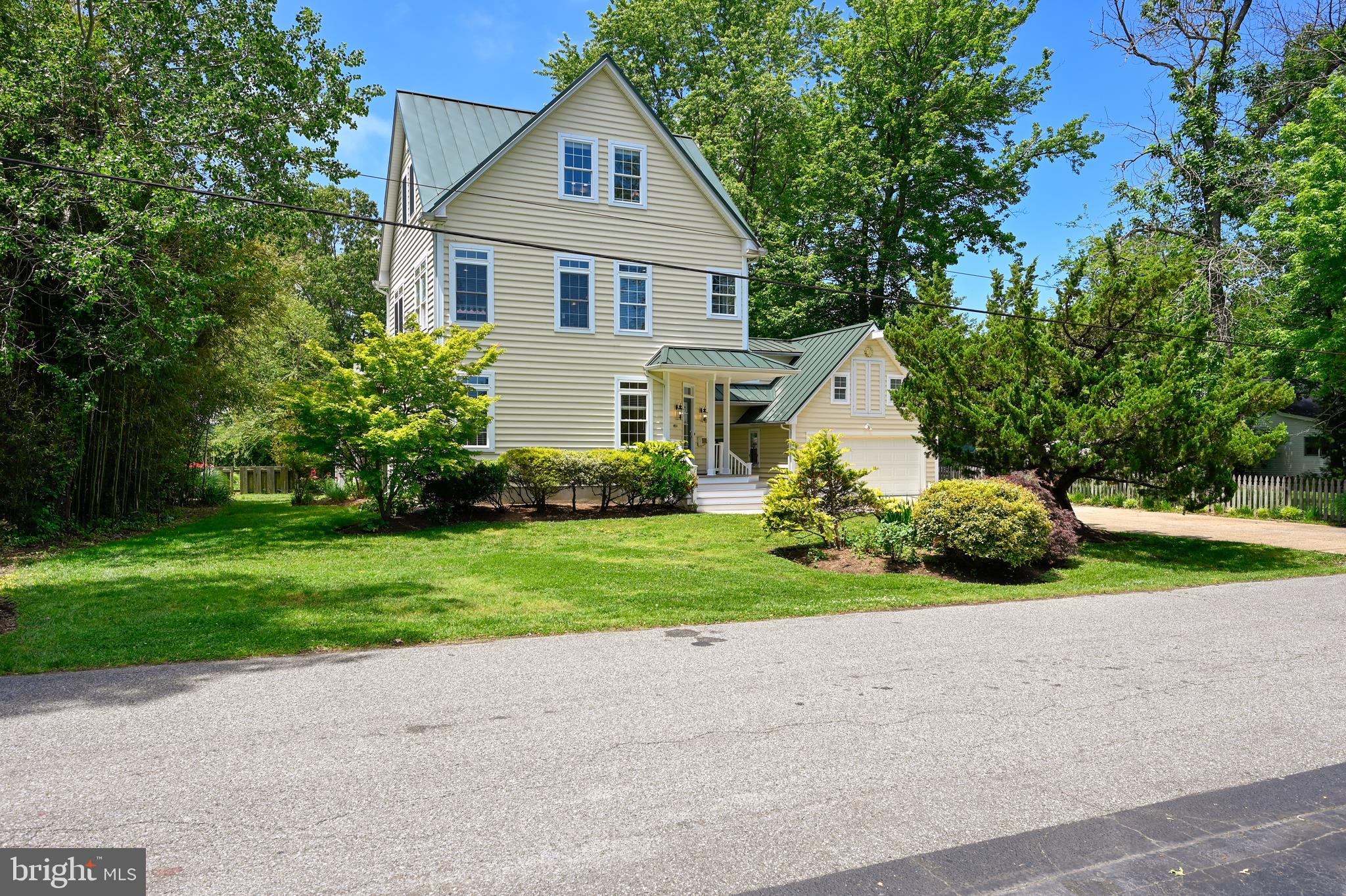 4924 East Chalk Point Road West River, MD 20778 - Photo 3 of 61 Dramatic Design Will Appeal