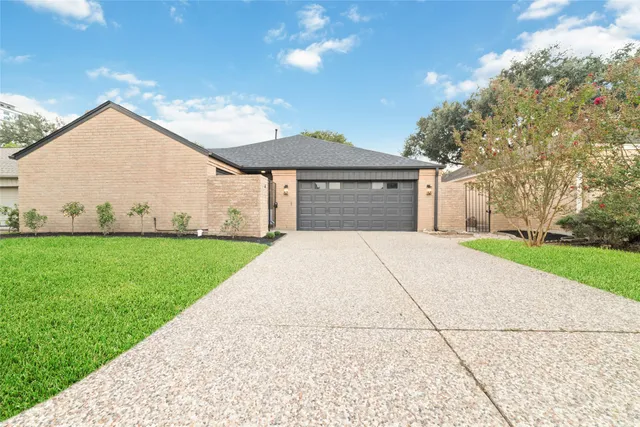 $3,000 | 15651 Whitewater Lane, Houston, TX 77079