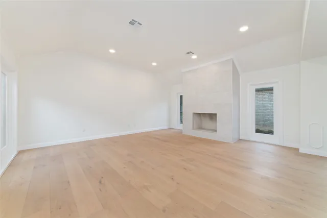 $3,000 | 15651 Whitewater Lane, Houston, TX 77079