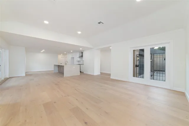 $3,000 | 15651 Whitewater Lane, Houston, TX 77079