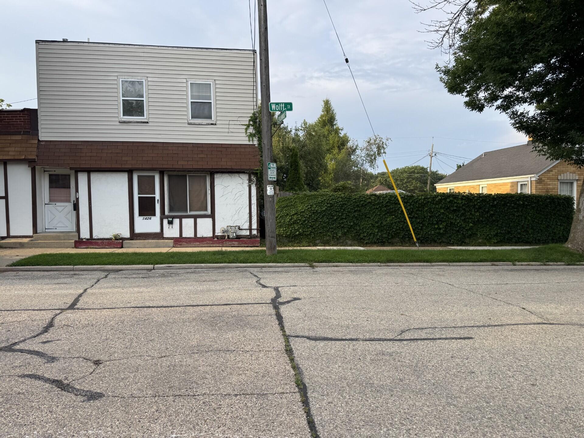 2701 Douglas Avenue Racine, WI 53402 - Photo 1 of 1 douglas 1701 04