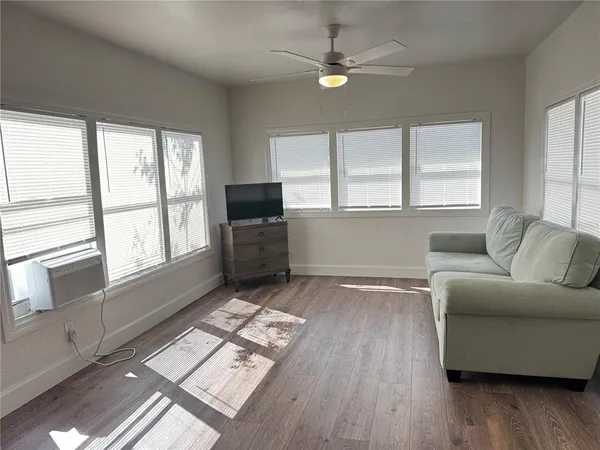 $1,400 | 102 Laureti Lane, Lake Wales, FL 33898