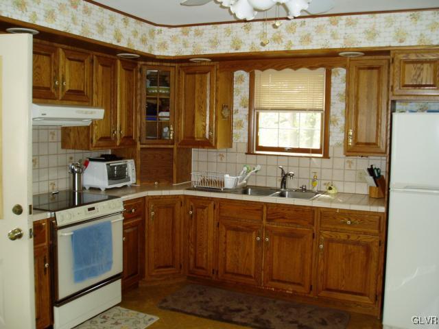 2177 Williams Church Road Hellertown, PA 18055 - Photo 9 of 15 Gallery Image 9