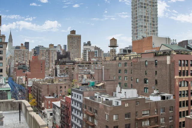 $975,000 | 50 Lexington Avenue, Unit 12D | Flatiron