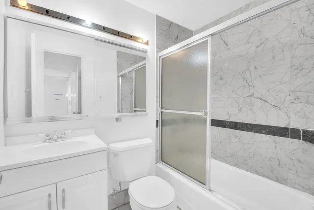 $975,000 | 50 Lexington Avenue, Unit 12D | Flatiron