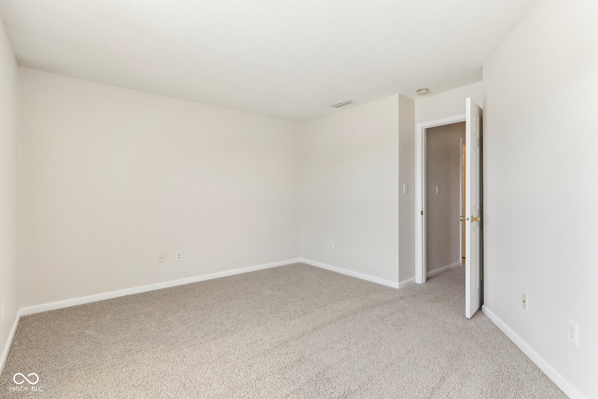 9760 Highpoint Ridge Drive, Unit 103 Fishers, IN 46037 - Photo 29 of 39 Gallery Image 29