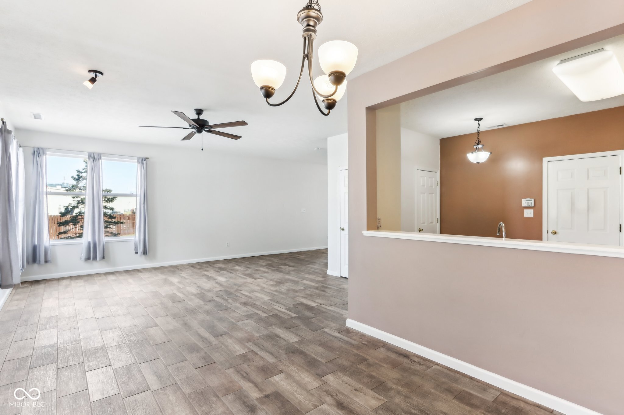 9760 Highpoint Ridge Drive, Unit 103 Fishers, IN 46037 - Photo 10 of 39 Gallery Image 10