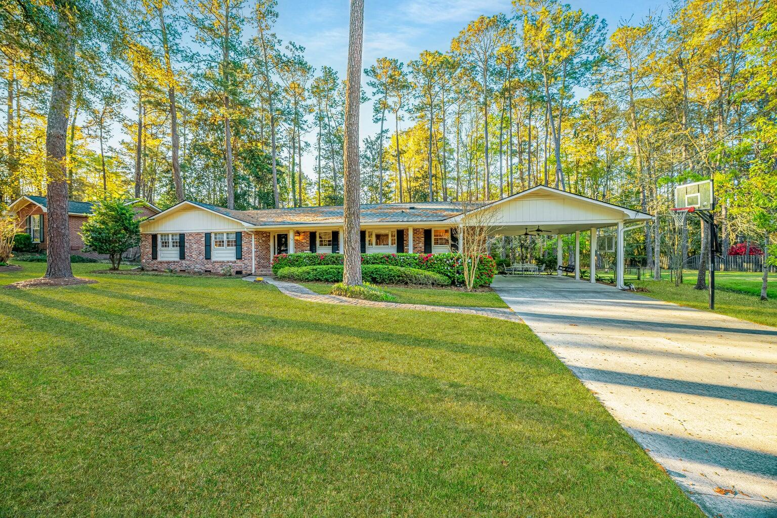 112 Furlong Road Summerville, SC 29483 - Photo 2 of 42 20250415112038123297000000-o - Copy - Co