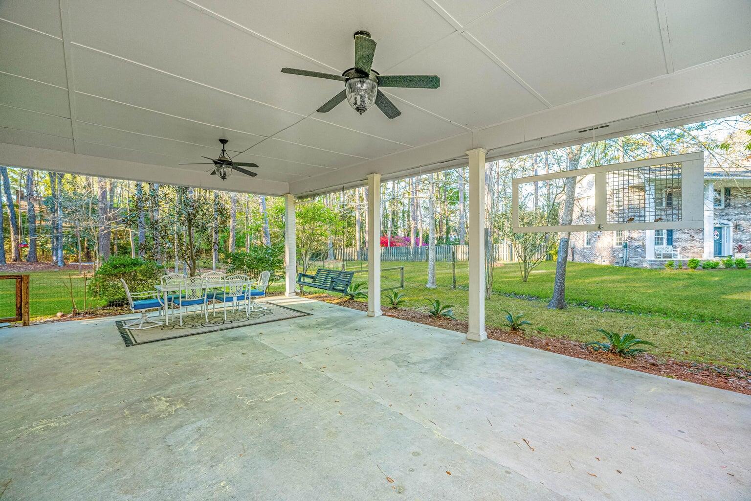 112 Furlong Road Summerville, SC 29483 - Photo 7 of 42 20250415112107773884000000-o - Copy - Co
