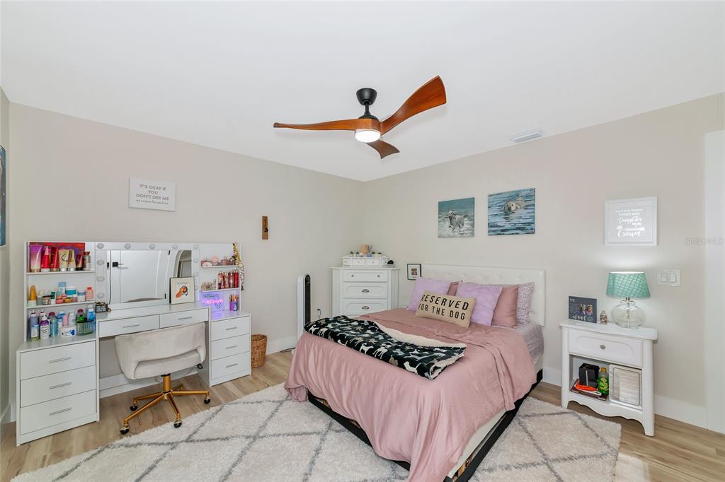 1208 Oak Hammock Road Sarasota, FL 34240 - Photo 28 of 83