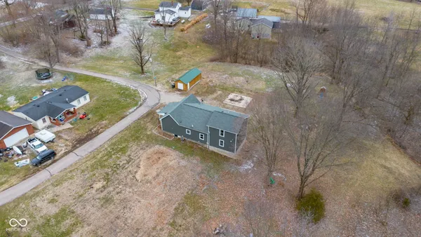 $299,999 | 11074 North Cross Street, Hope, IN 47246