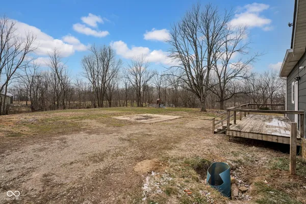 $299,999 | 11074 North Cross Street, Hope, IN 47246