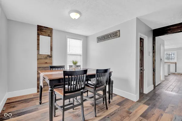 $299,999 | 11074 North Cross Street, Hope, IN 47246