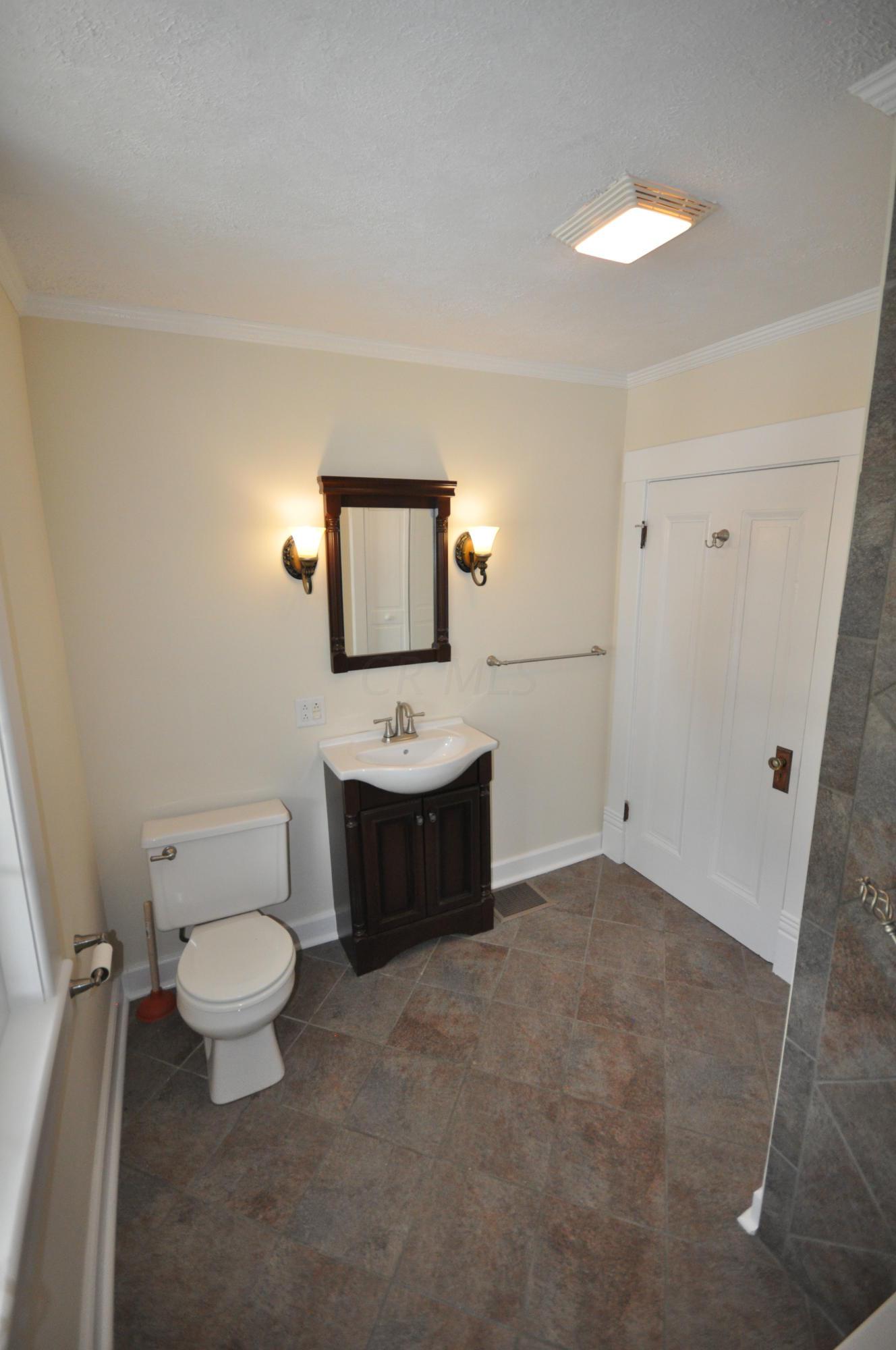 4300 Brook Road Northwest Lancaster, OH 43130 - Photo 11 of 47 Gallery Image 11