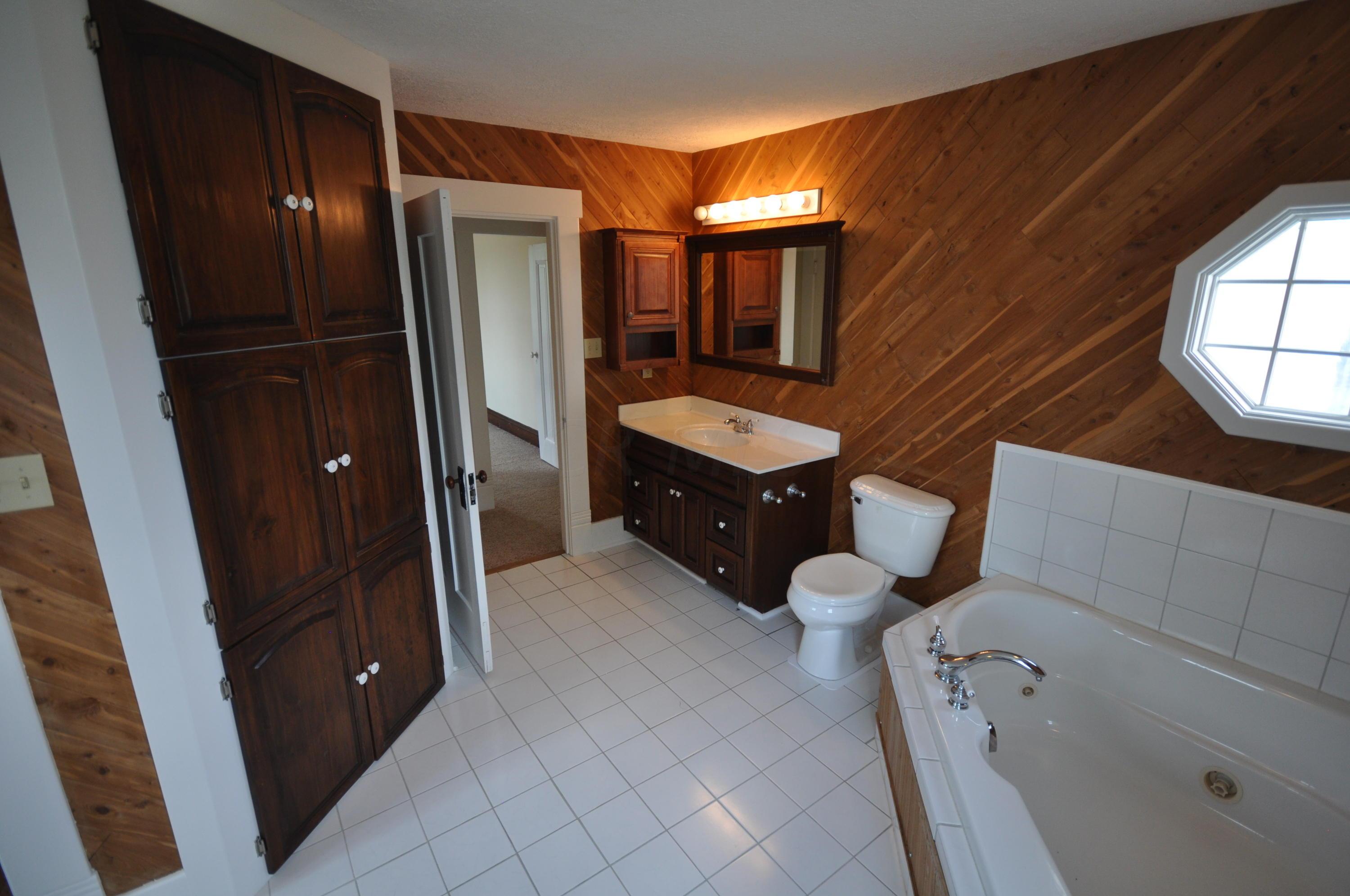 4300 Brook Road Northwest Lancaster, OH 43130 - Photo 24 of 47 Gallery Image 24