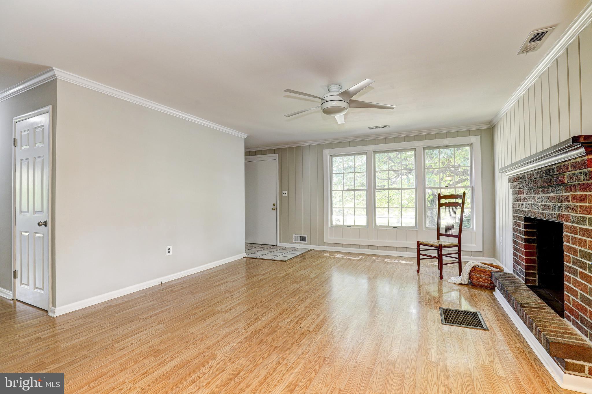 8704 Avondale Road Baltimore, MD 21234 - Photo 6 of 48 Gallery Image 6